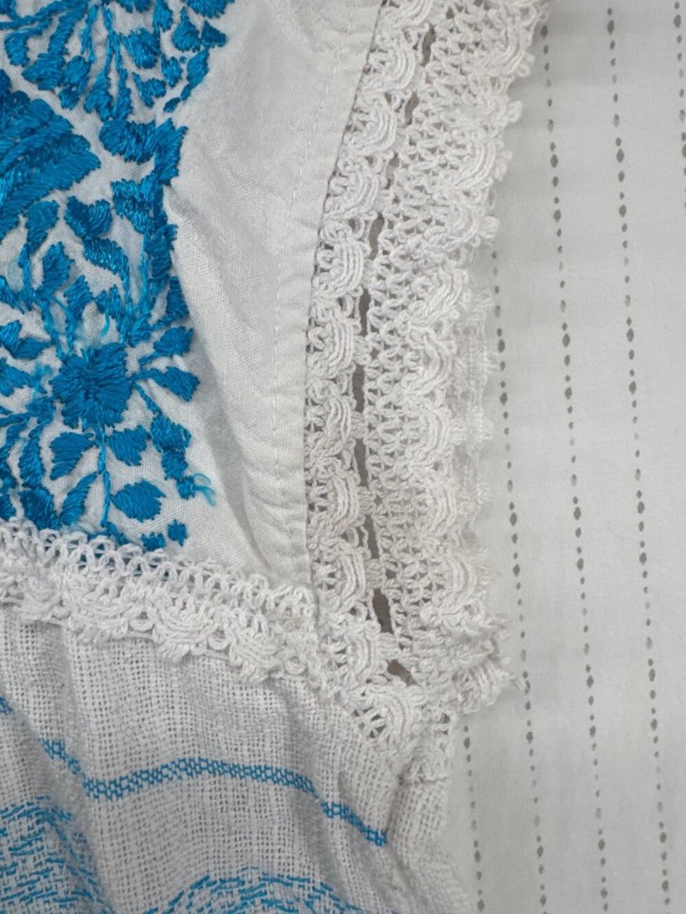 Nativa Womens Top Sz L White Turquoise Embroidered Boho Peasant Handmade Oaxacan - Picture 4 of 11